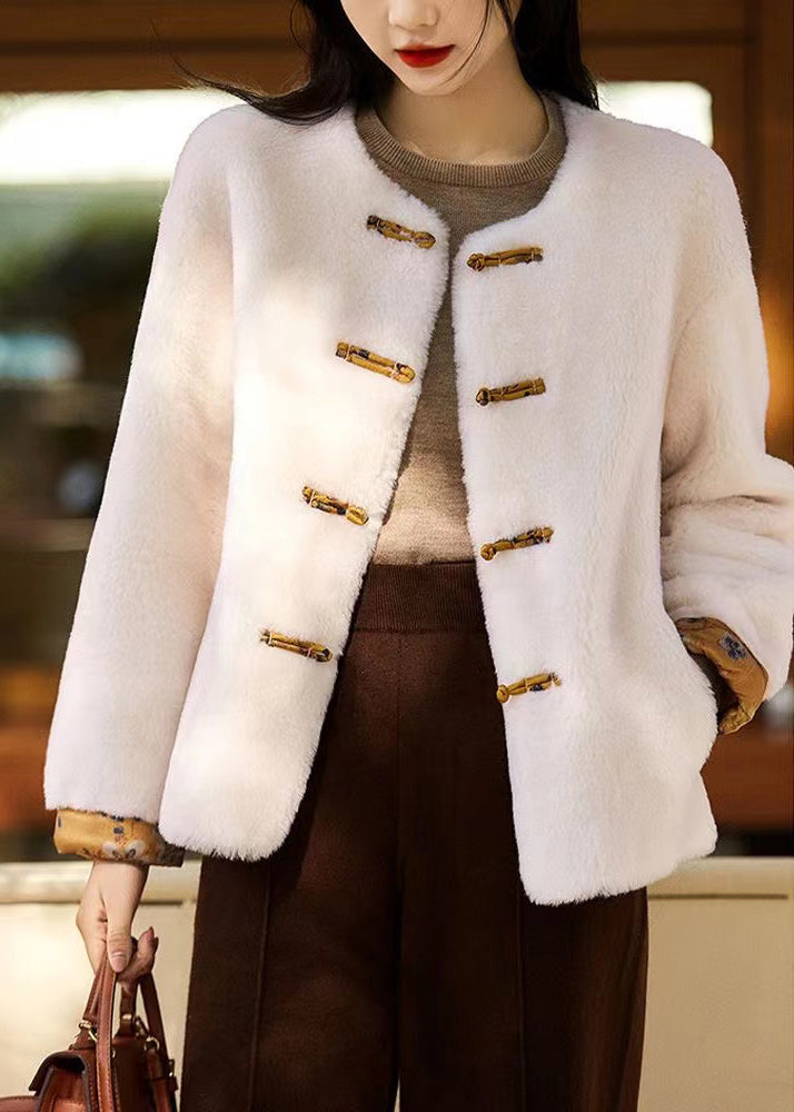 Polished Coat with an Effortless Classic Look
