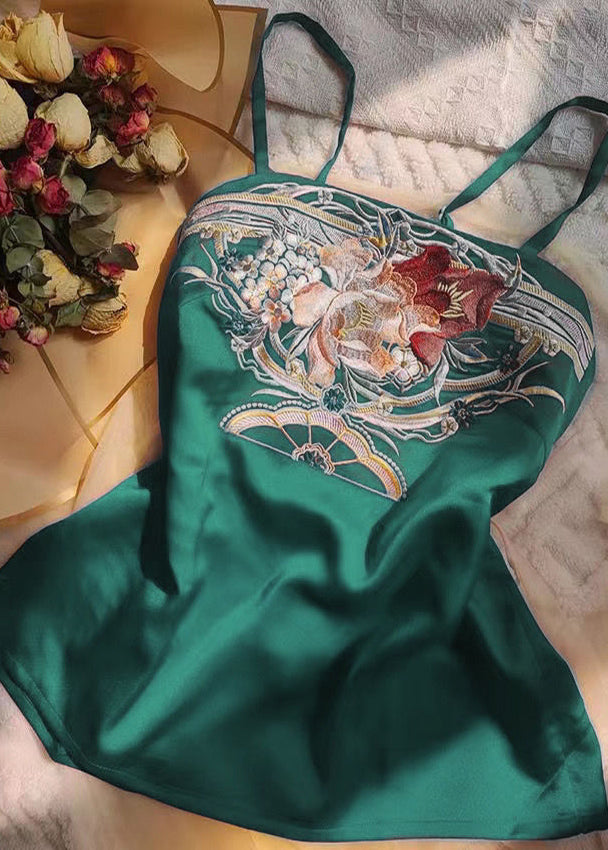 Beautifully Finished Top in a Timeless Design