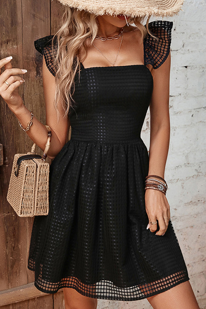 Effortlessly Elegant Dress with a Timeless Design