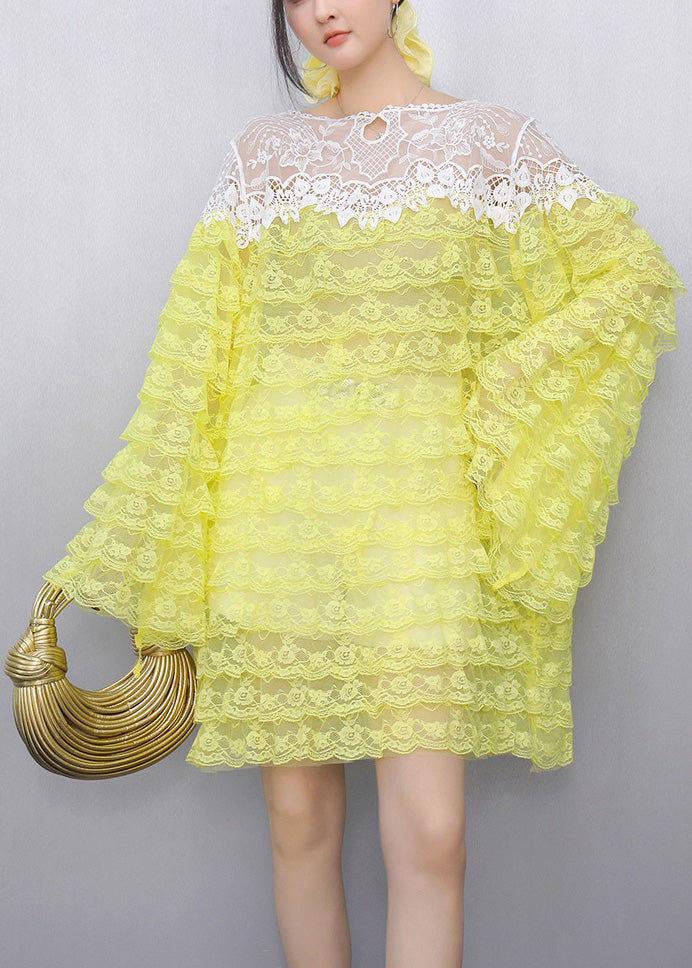 Well Tailored Top with a Graceful Silhouette