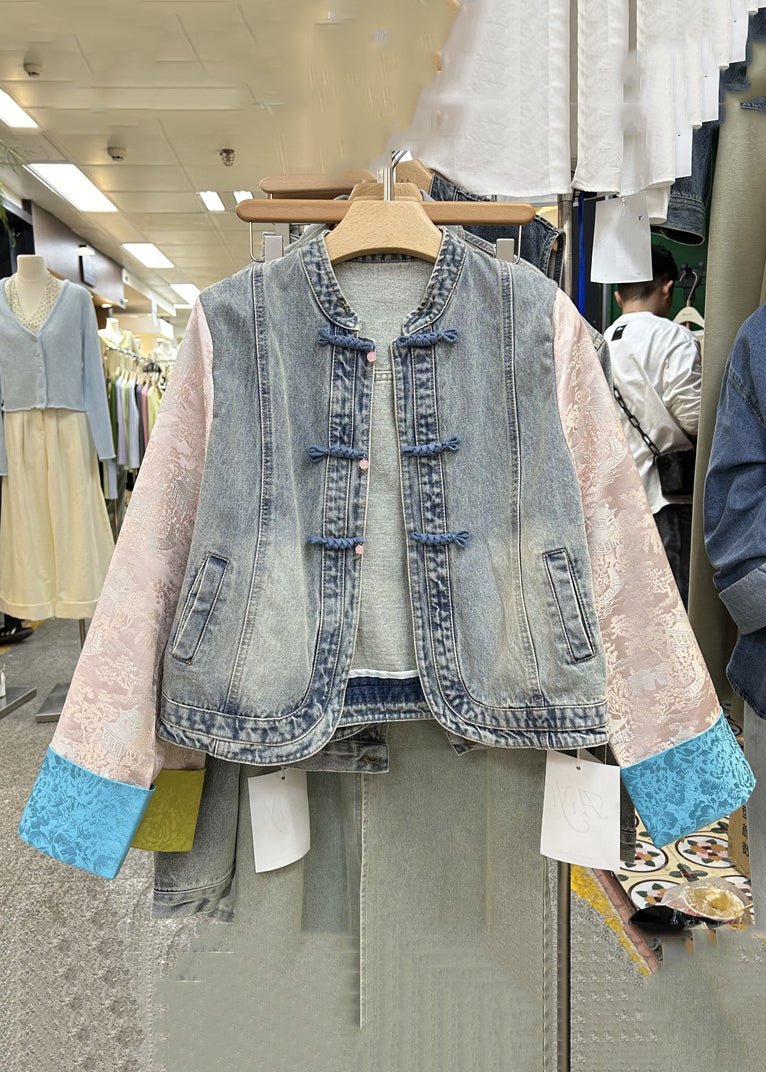 Elegantly Styled Coat for Everyday Wear