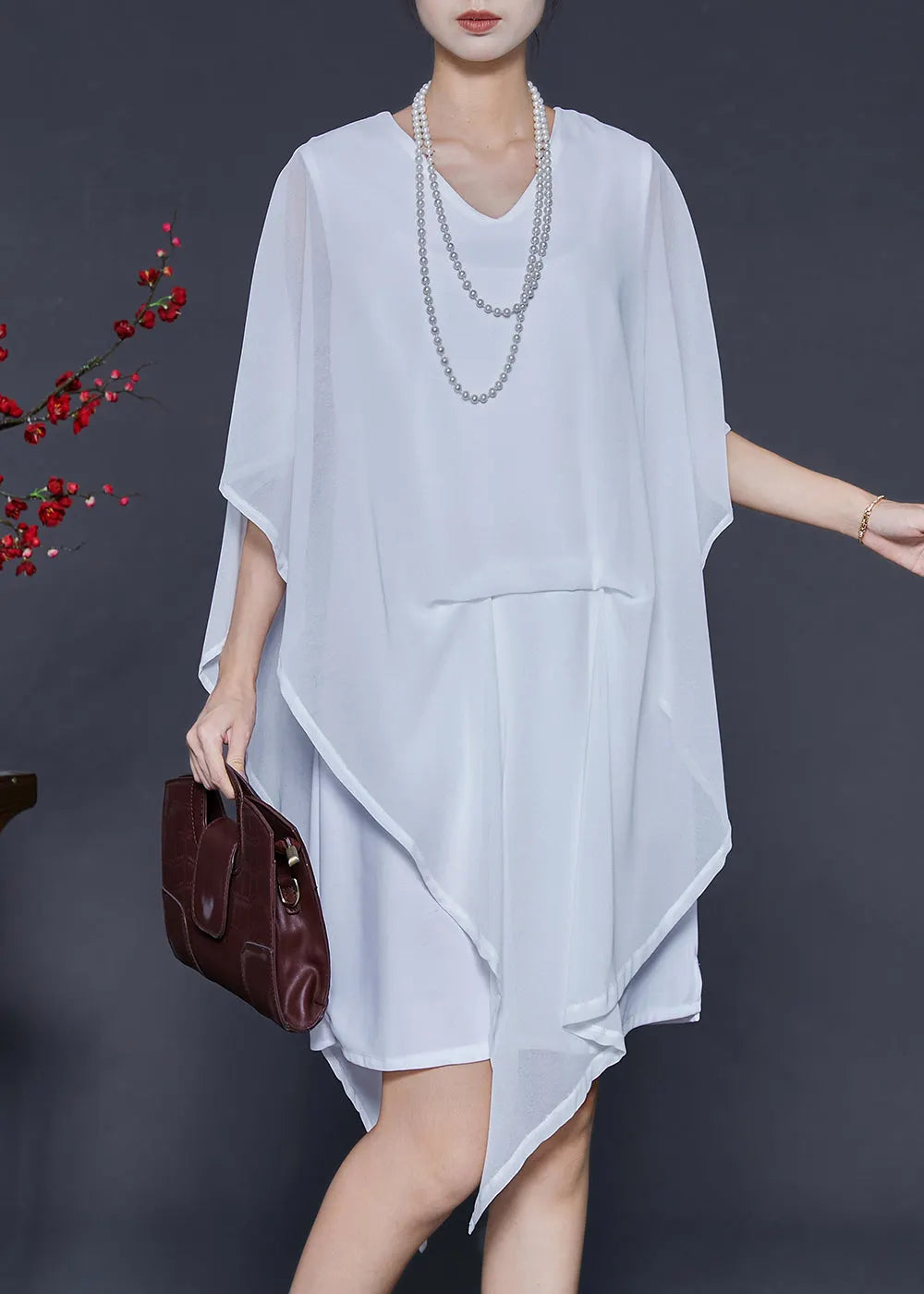 Well Tailored Dress with a Graceful Silhouette