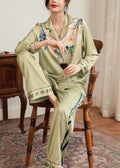 Effortlessly Elegant Garment with a Timeless Design