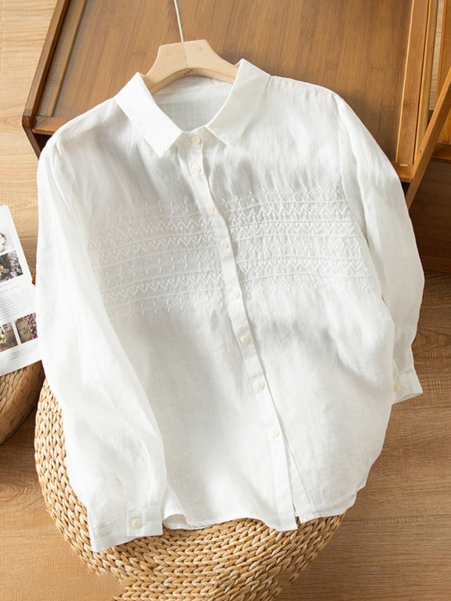 Classic Vintage Shirt with a Flattering Fit