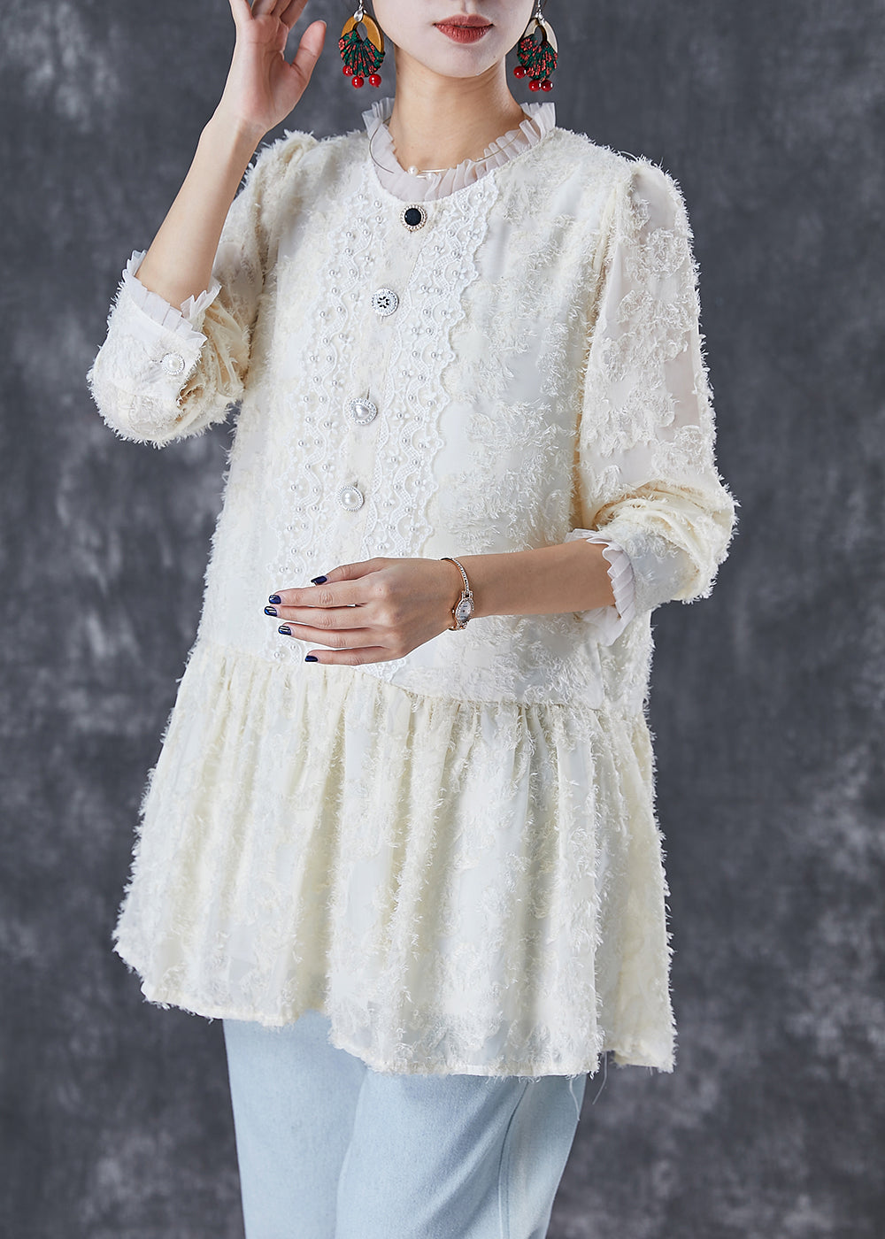 Sophisticated Blouse with a Clean Classic Look