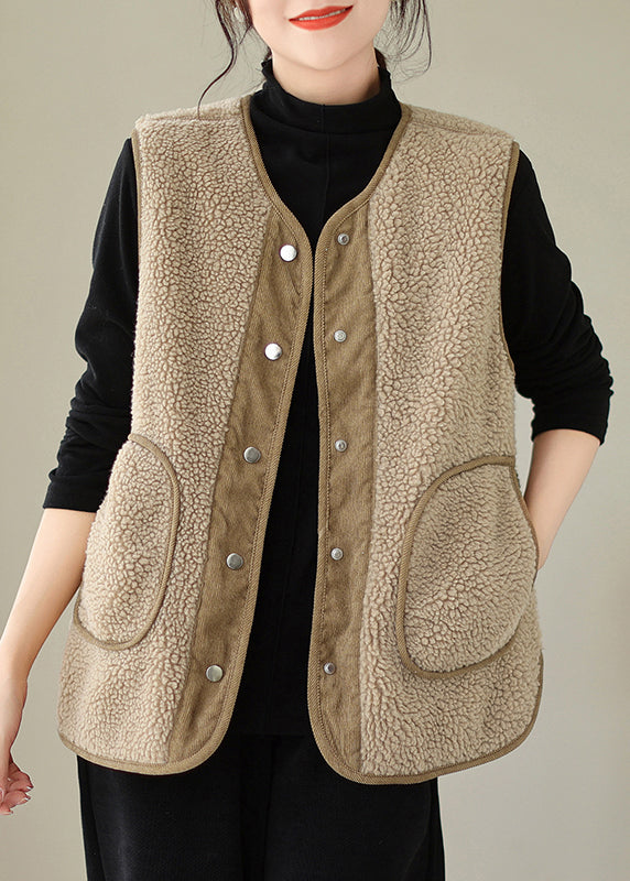 Effortlessly Elegant Coat with a Timeless Design