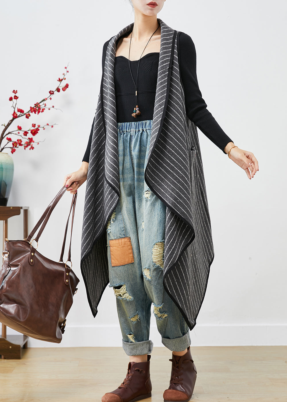 Effortlessly Elegant Garment with a Timeless Design