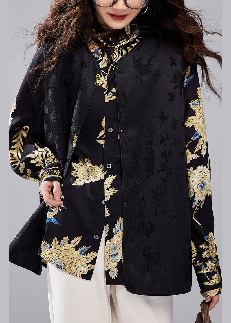 Sophisticated Blouse with a Clean Classic Look