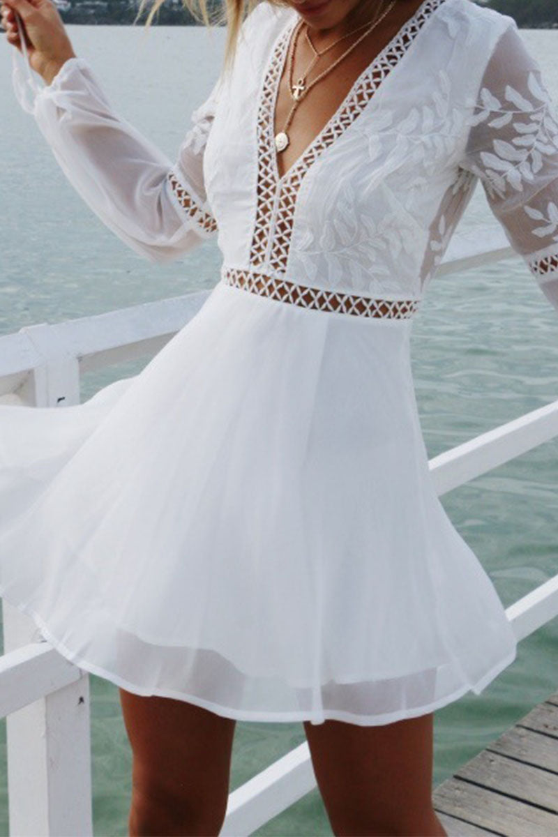 Beautifully Finished Dress in a Timeless Design