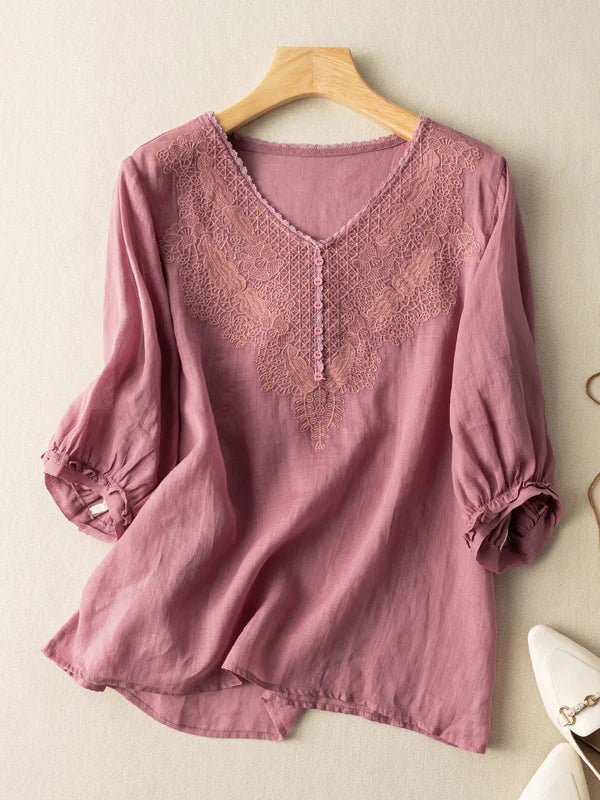 Well Tailored Top with a Graceful Silhouette