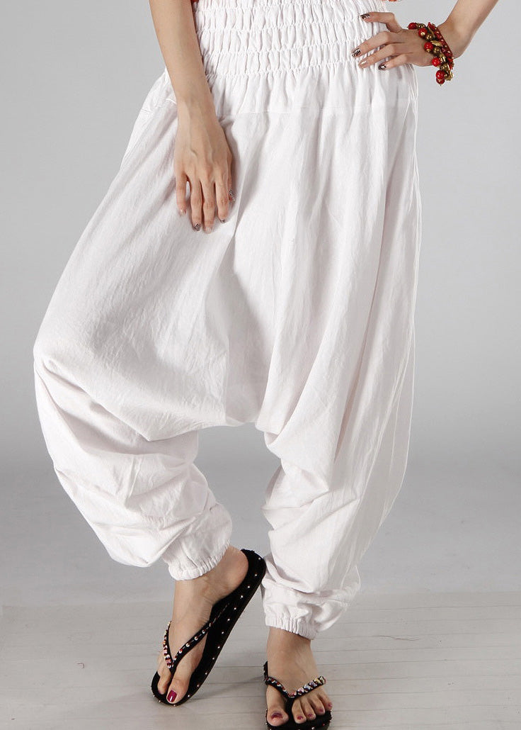 Effortlessly Elegant Pants with a Timeless Design