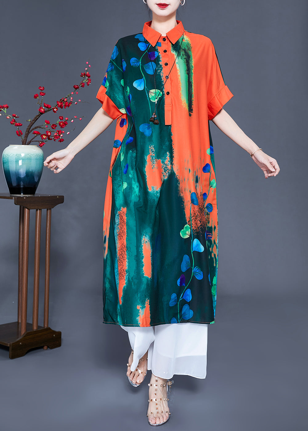 Well Tailored Dress with a Graceful Silhouette