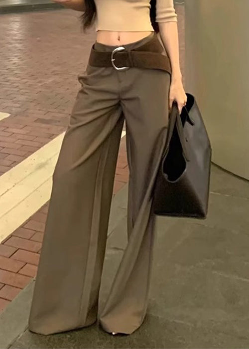 Effortlessly Elegant Pants with a Timeless Design
