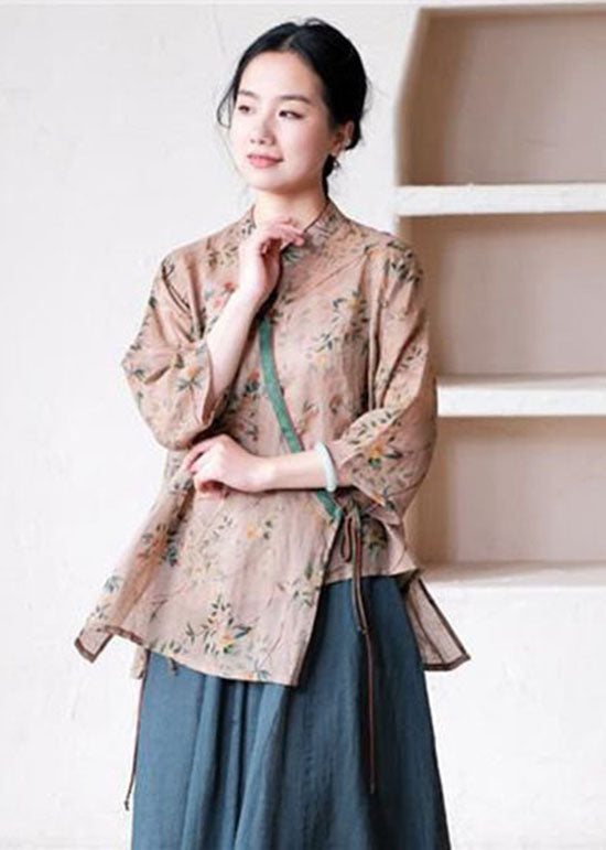 Classic Vintage Shirt with a Flattering Fit