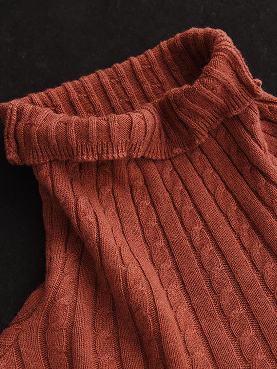Classic Vintage Sweater with a Flattering Fit