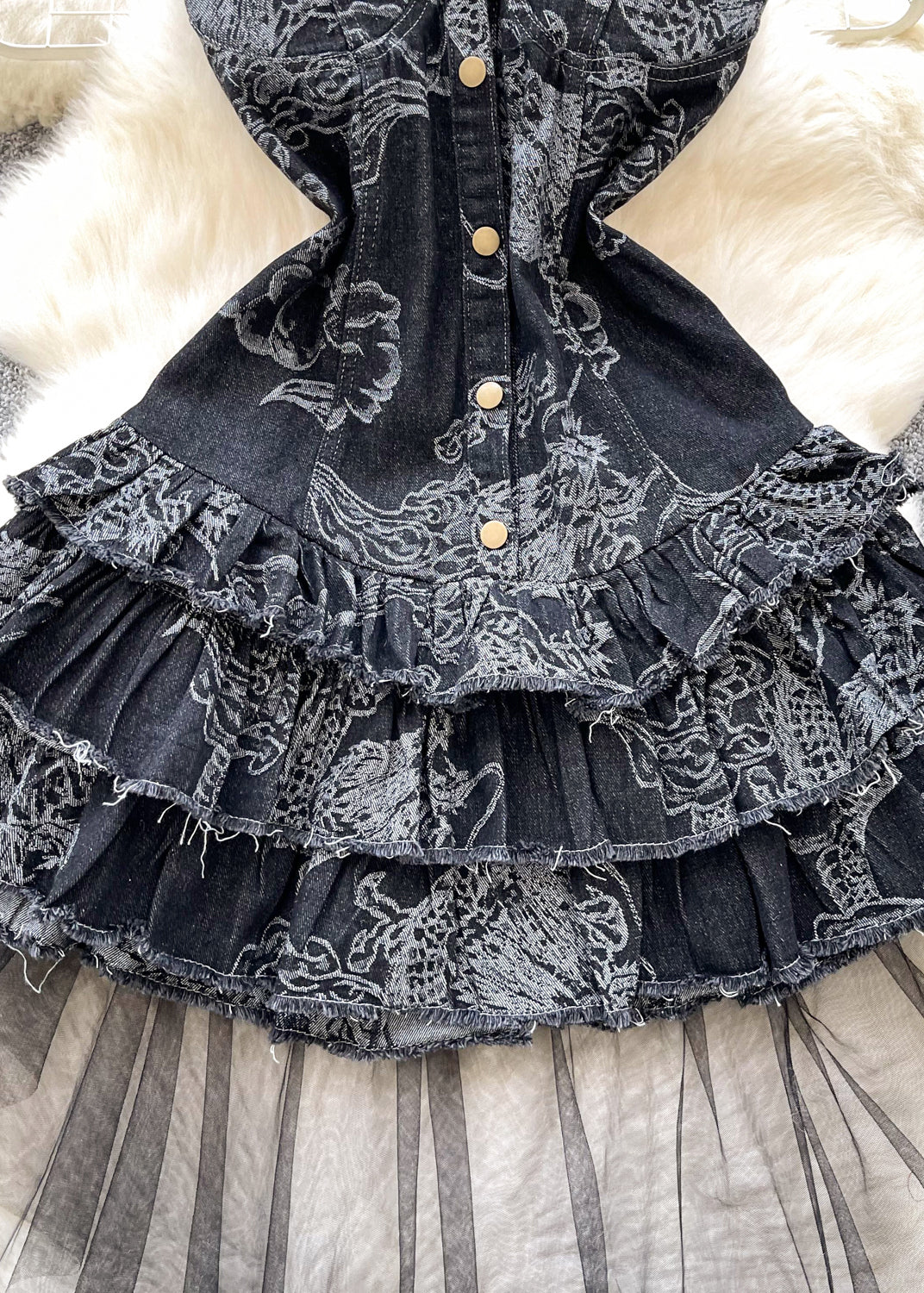 Gracefully Styled Dress for Any Occasion