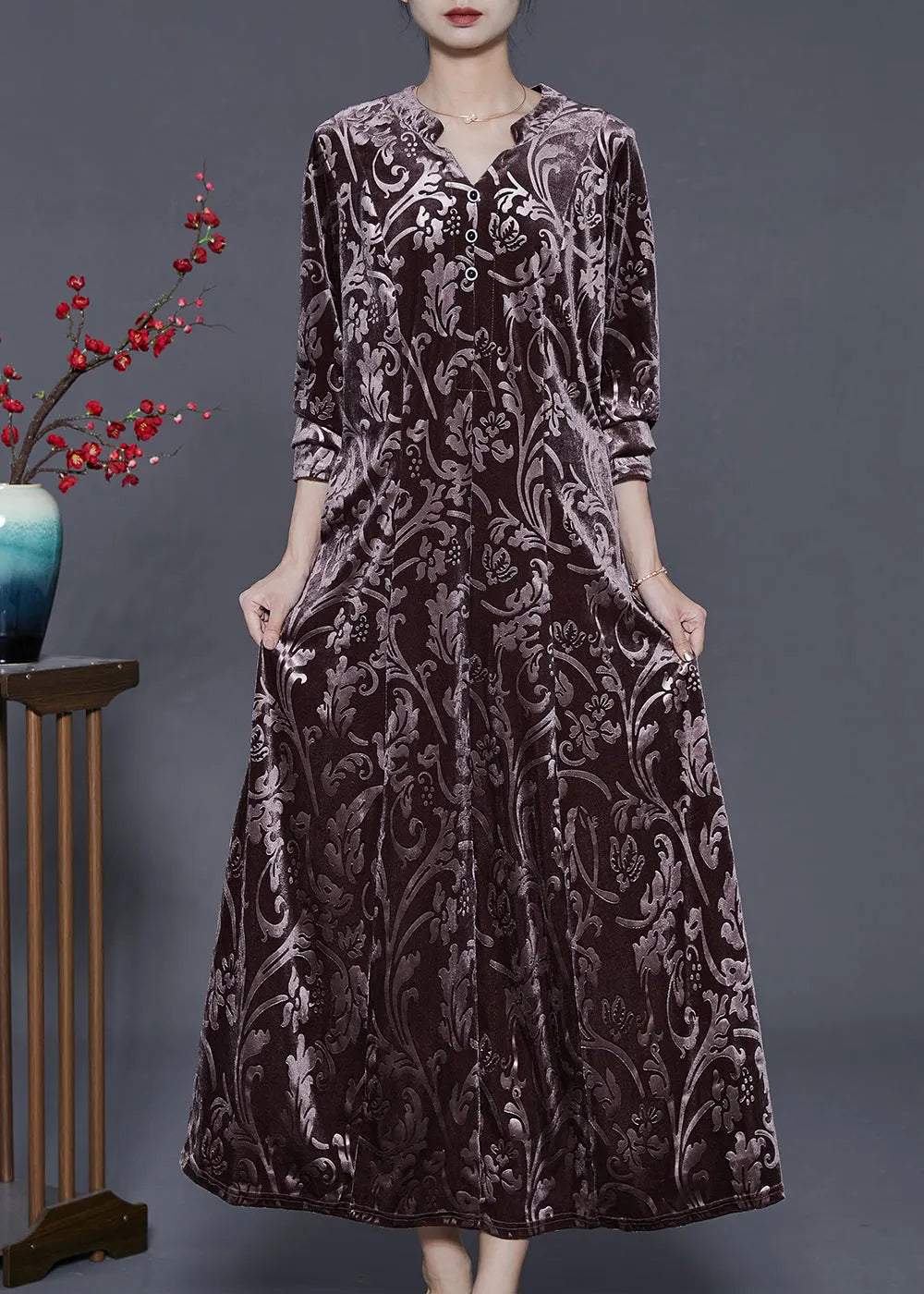 Classic Vintage Dress with a Flattering Fit