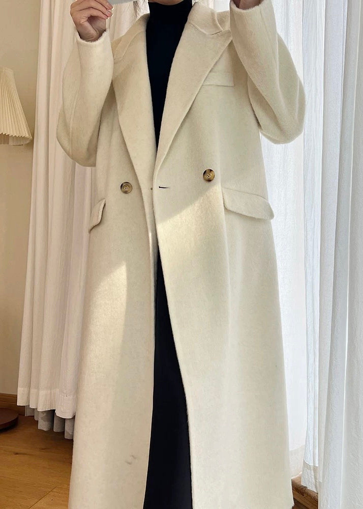 Sophisticated Coat with a Clean Classic Look