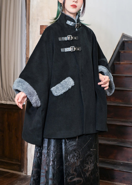 Well Tailored Coat with a Graceful Silhouette