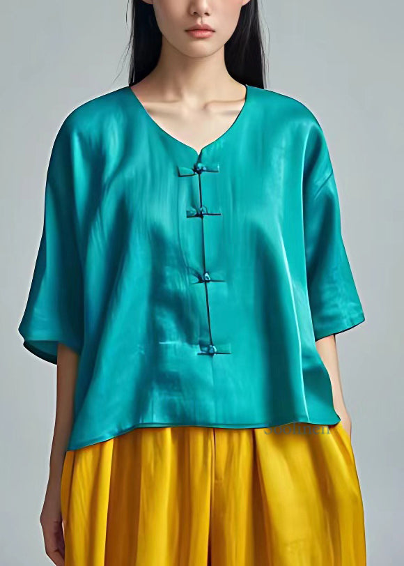 Sophisticated Top with a Clean Classic Look