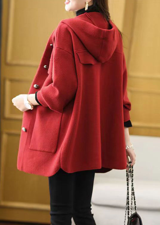 Beautifully Finished Coat in a Timeless Design