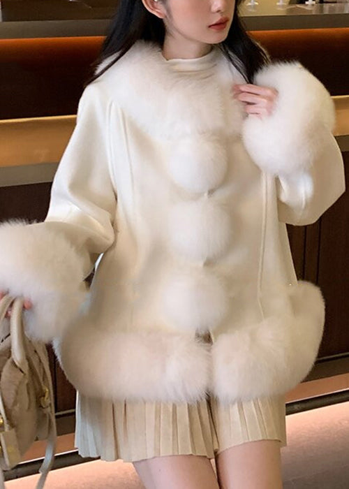Beautifully Finished Coat in a Timeless Design