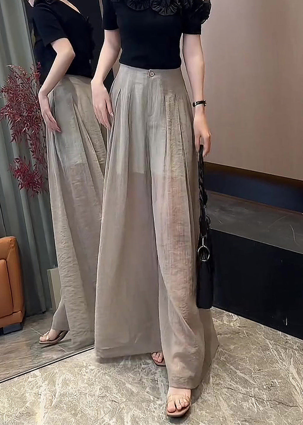 Elegantly Styled Pants for Everyday Wear