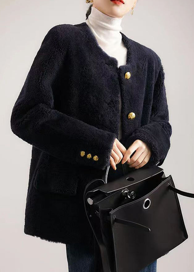 Effortlessly Elegant Coat with a Timeless Design