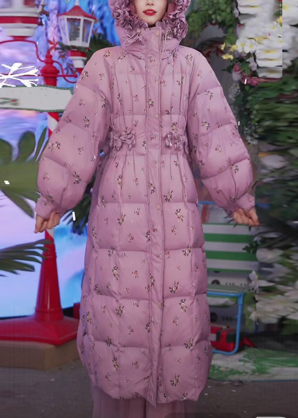 Beautifully Finished Coat in a Timeless Design