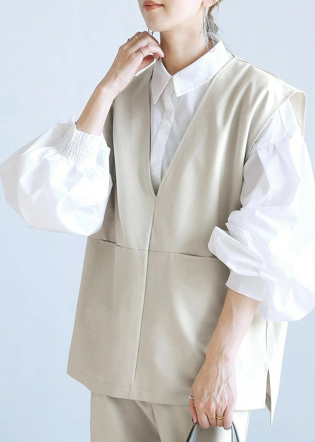 Well Tailored Blouse with a Graceful Silhouette