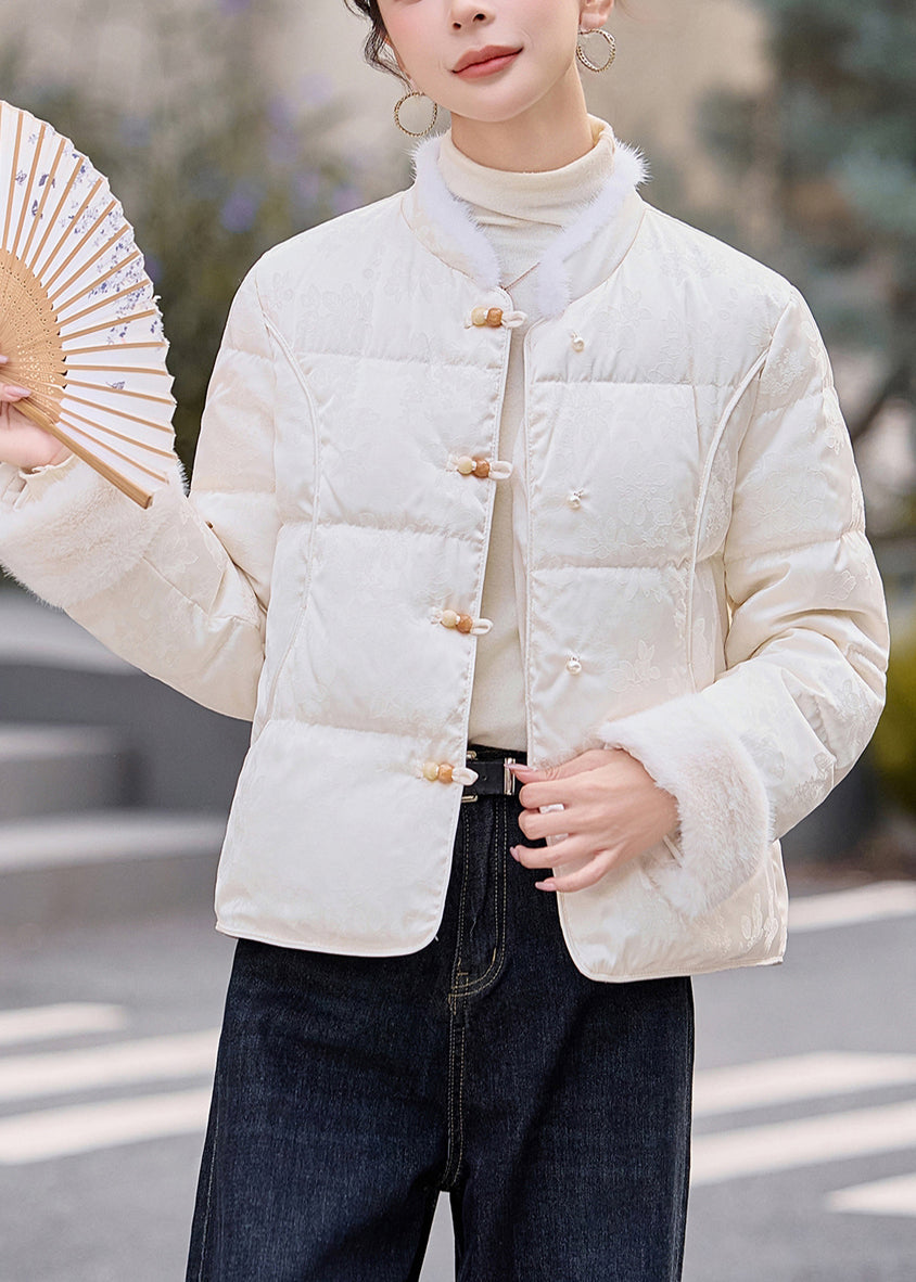 Sophisticated Coat with a Clean Classic Look