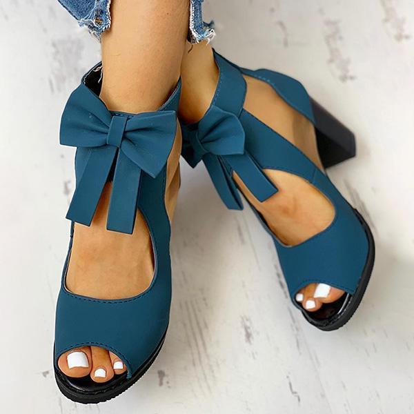 Graceful Orthopedic Sandals for Modern Look