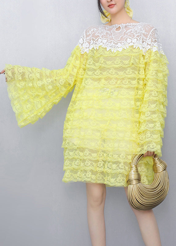 Well Tailored Top with a Graceful Silhouette