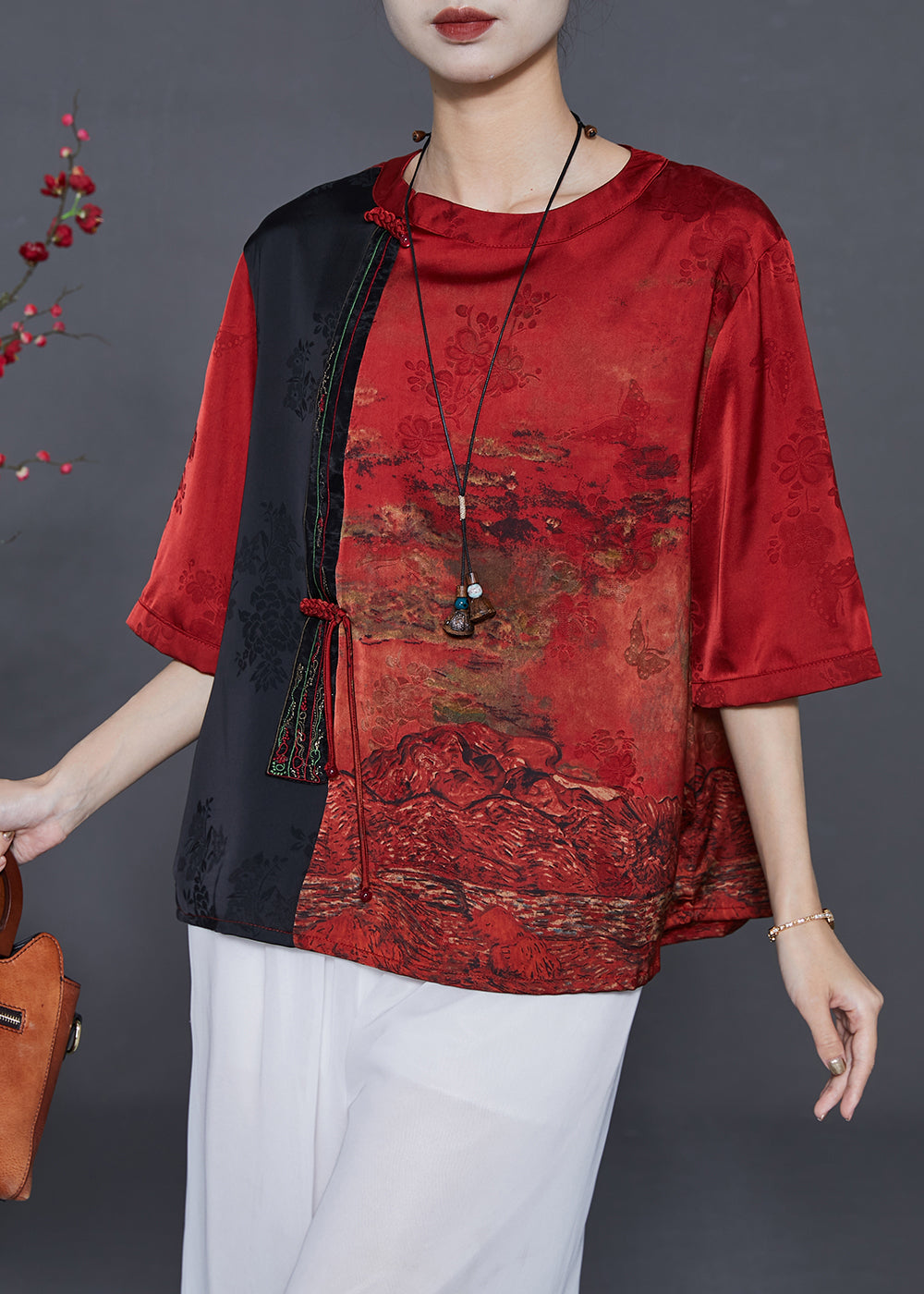 Well Tailored Shirt with a Graceful Silhouette