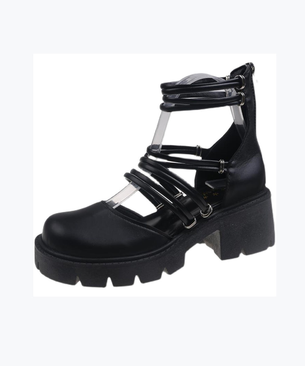 Graceful Orthopedic Sandals for Modern Look