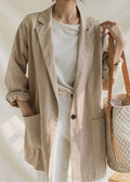 Effortlessly Elegant Coat with a Timeless Design