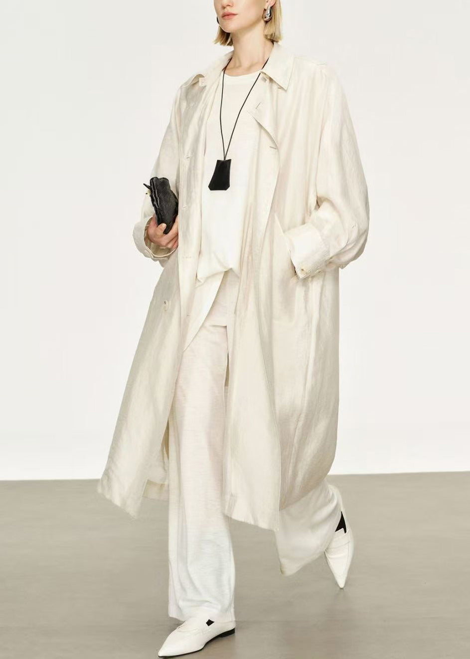 Elegantly Styled Coat for Everyday Wear