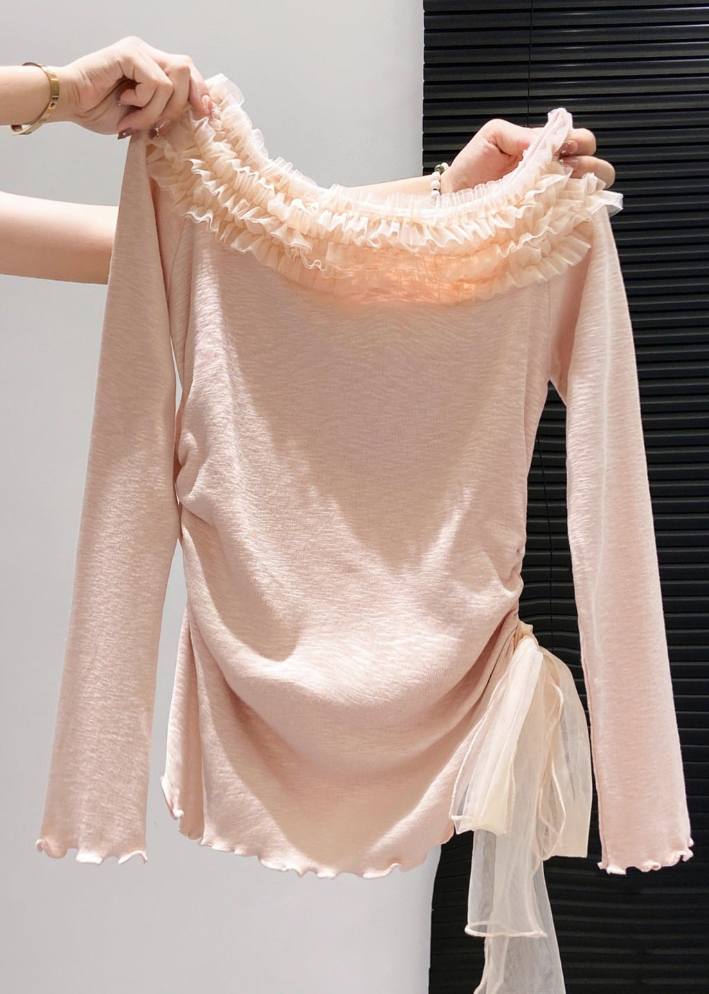 Effortlessly Elegant Top with a Timeless Design
