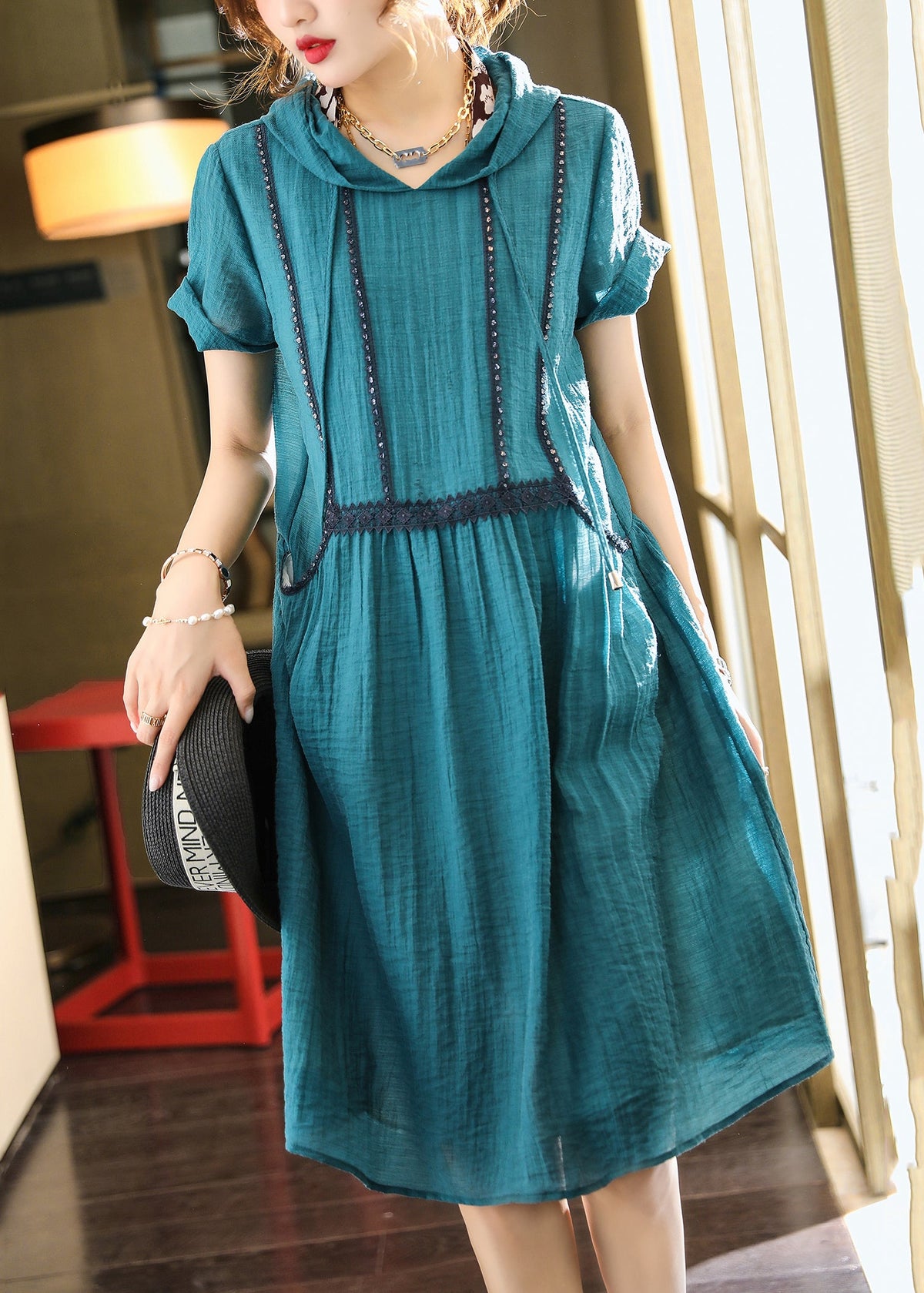 Classic Vintage & Enduringly Stylish Dress
