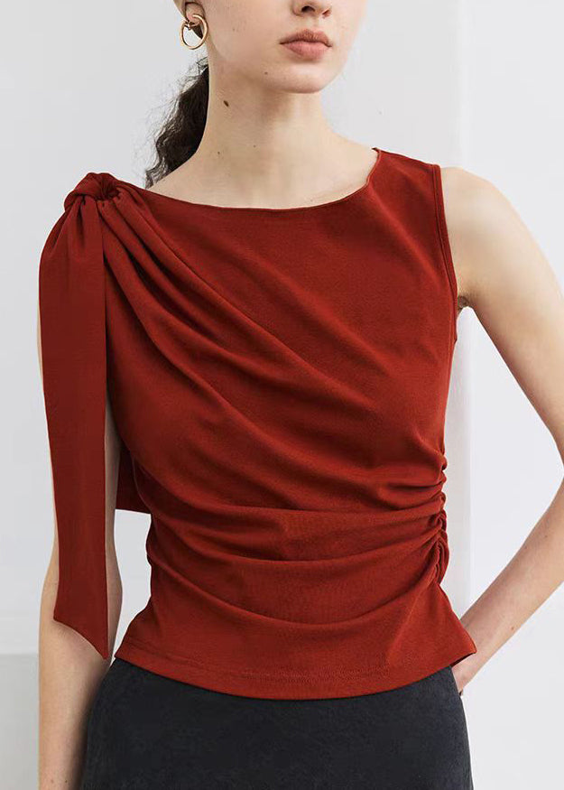 Well Tailored Top with a Graceful Silhouette