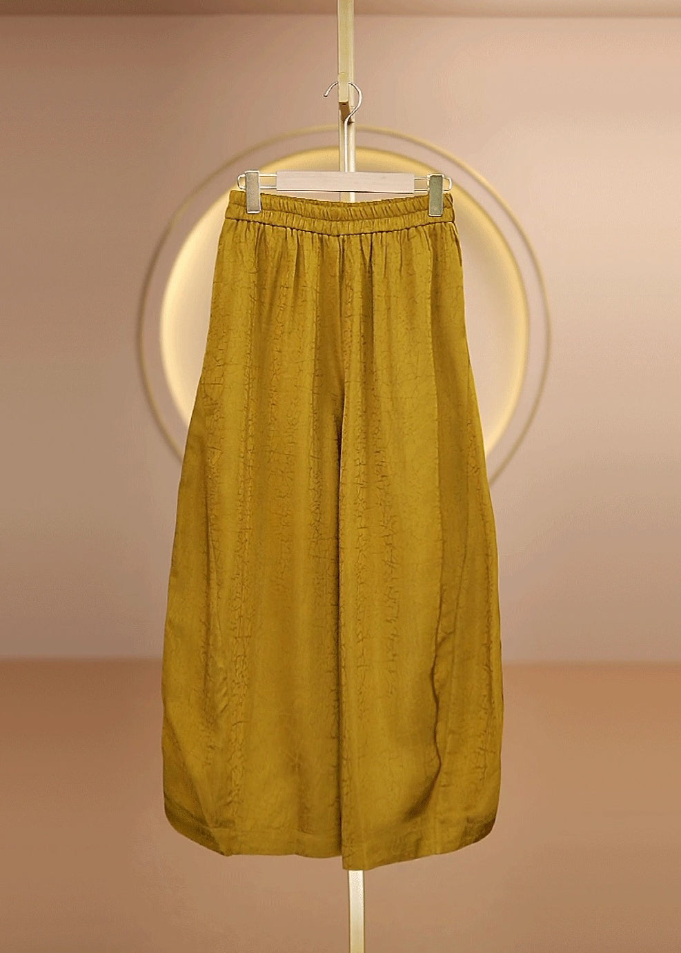Sophisticated Pants with a Clean Classic Look