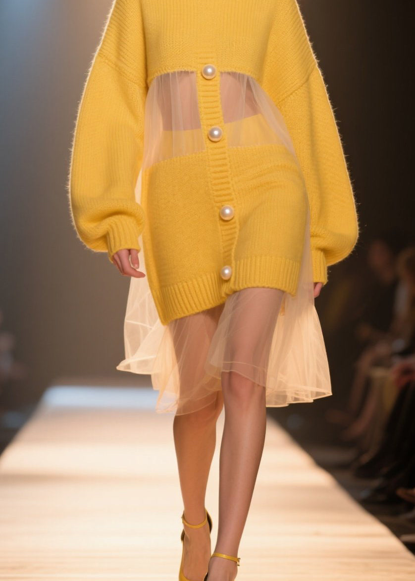 Well Tailored Sweater with a Graceful Silhouette