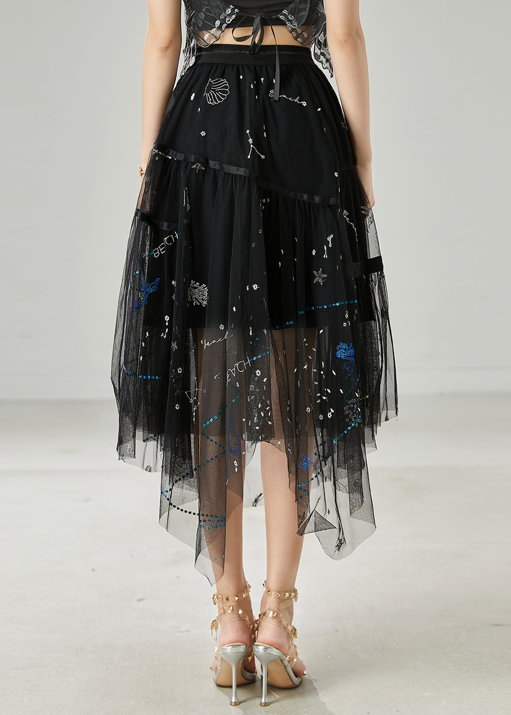 Gracefully Styled Garment for Any Occasion
