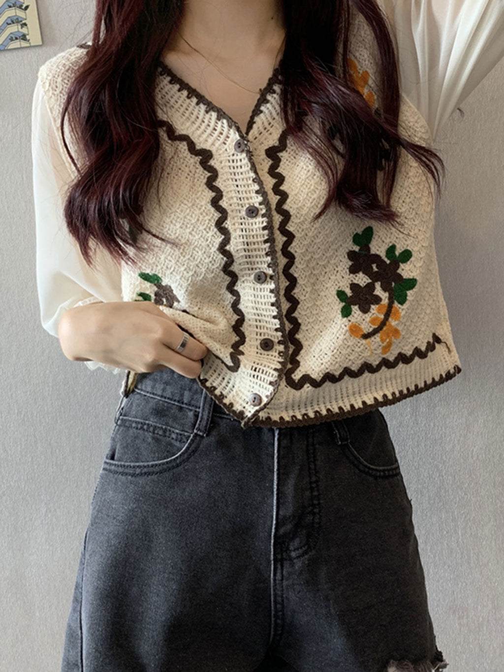 Effortlessly Elegant Top with a Timeless Design