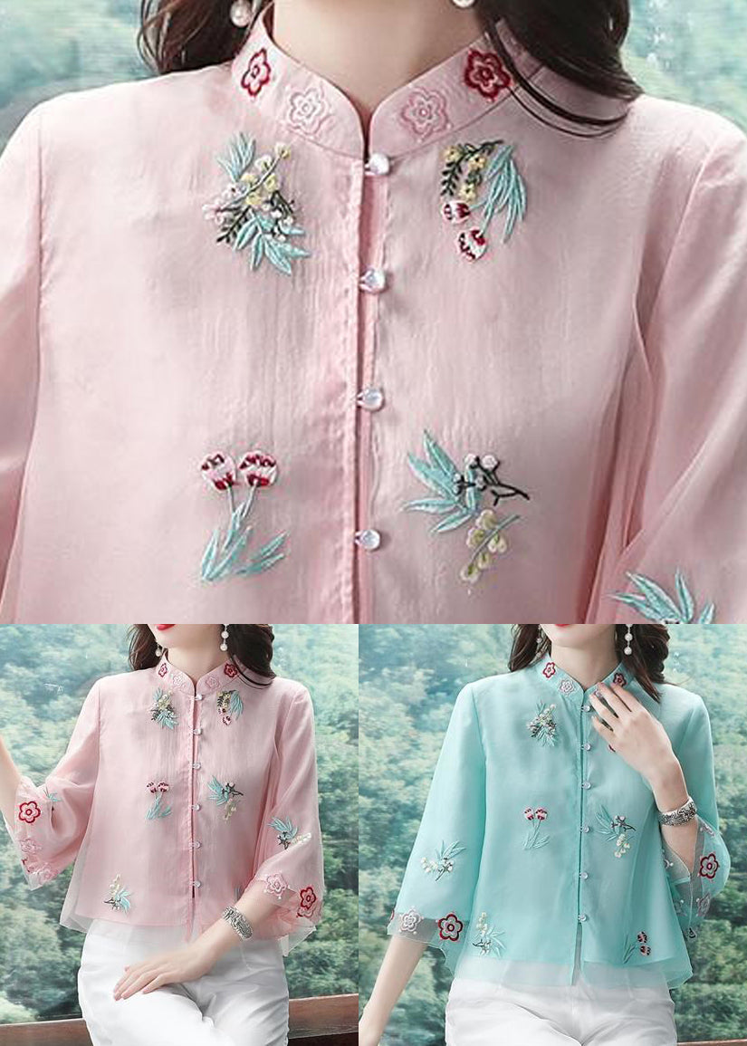 Effortlessly Elegant Top with a Timeless Design