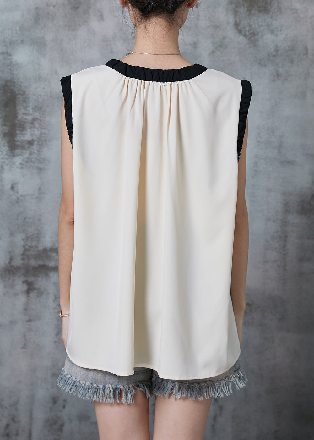 Beautifully Finished Garment in a Timeless Design