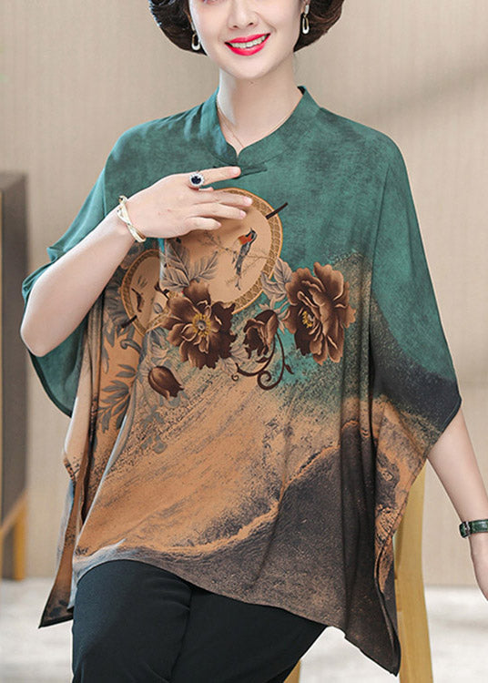 Effortlessly Elegant Top with a Timeless Design
