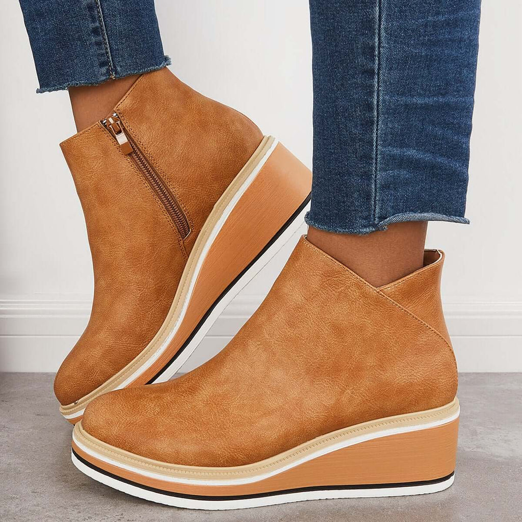 Classic Orthopedic Sneakers with Timeless Style