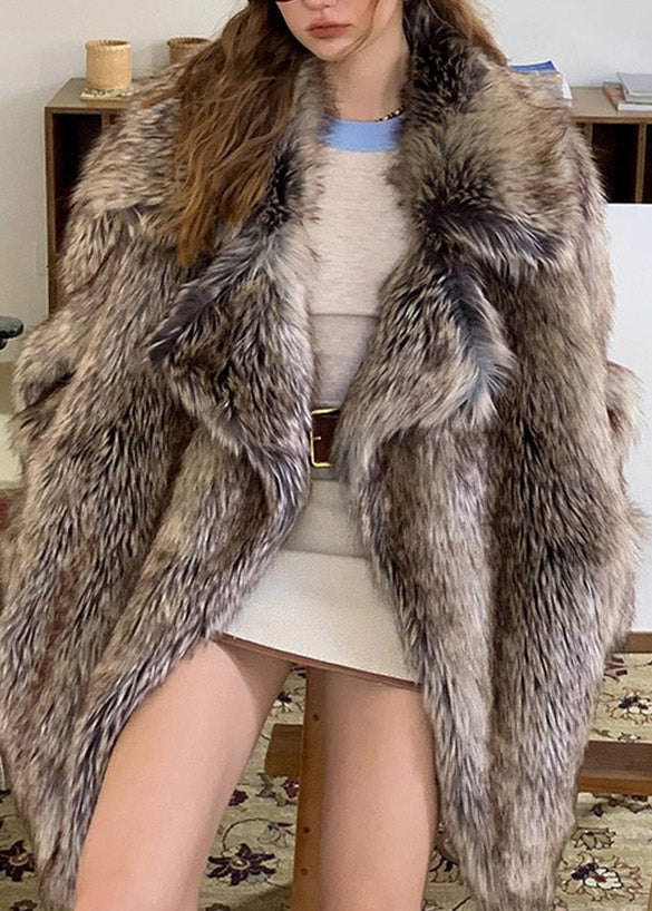 Classic Vintage & Enduringly Stylish Coat