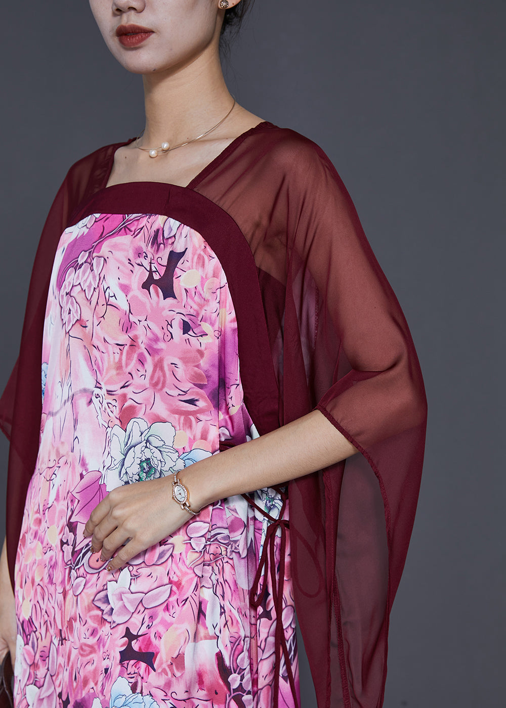 Beautifully Finished Dress in a Timeless Design